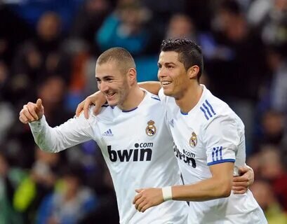 Бензема (слева) и Криштиану Роналду. Фото из открытых источников сети Интернет 