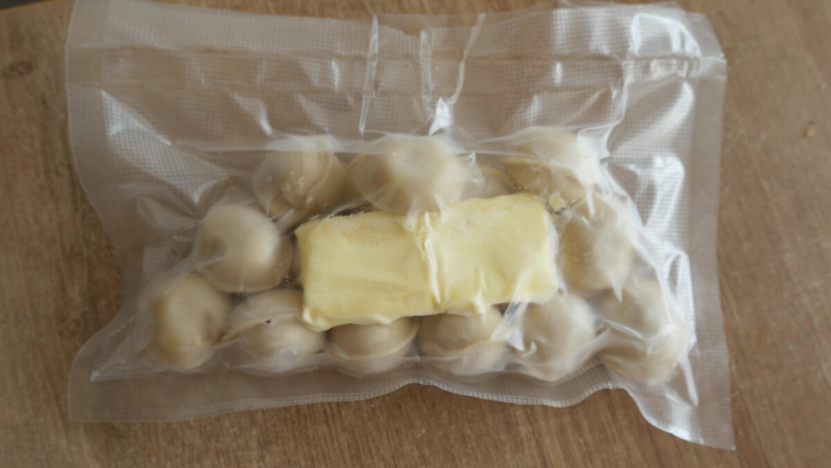 Первая партия готова к отправке в кастрюлю с кипящей водой.