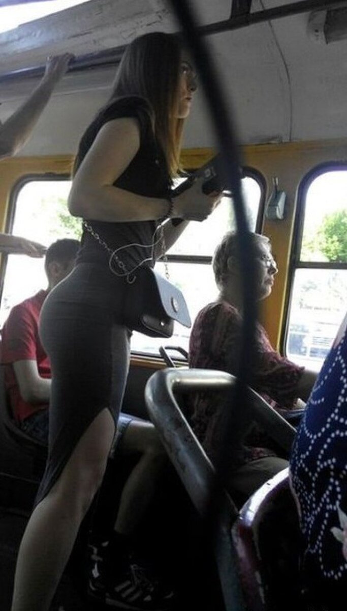 трутся о жопы женщин в автобусах фото 53