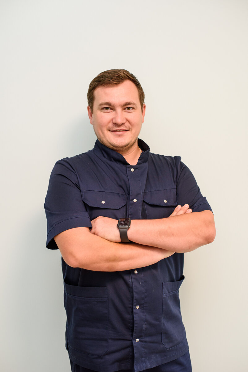 Дмитрий Игоревич Потапов.                                                                                                  Стоматолог медицинской клиники "Секреты Земского Доктора"