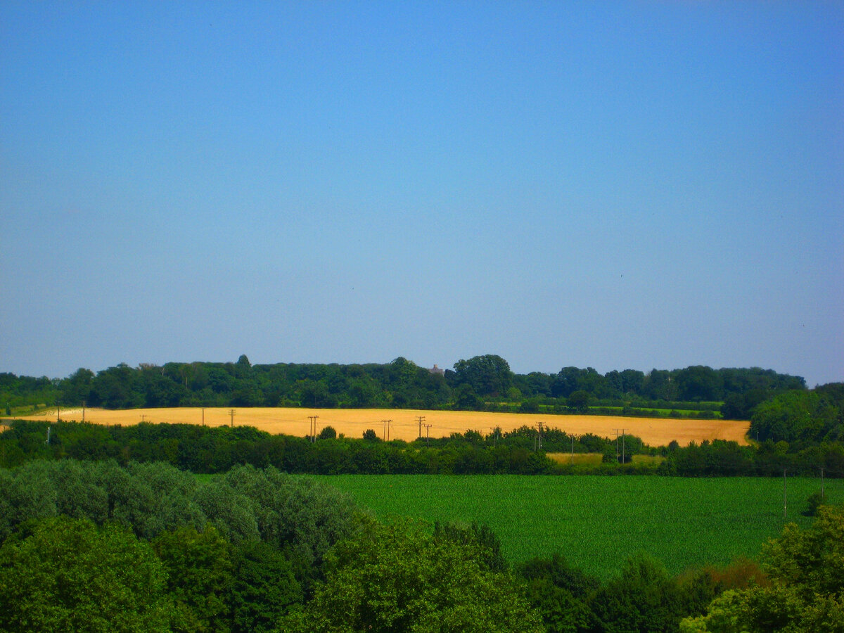 Хоть и не Озерный край, но Англия.