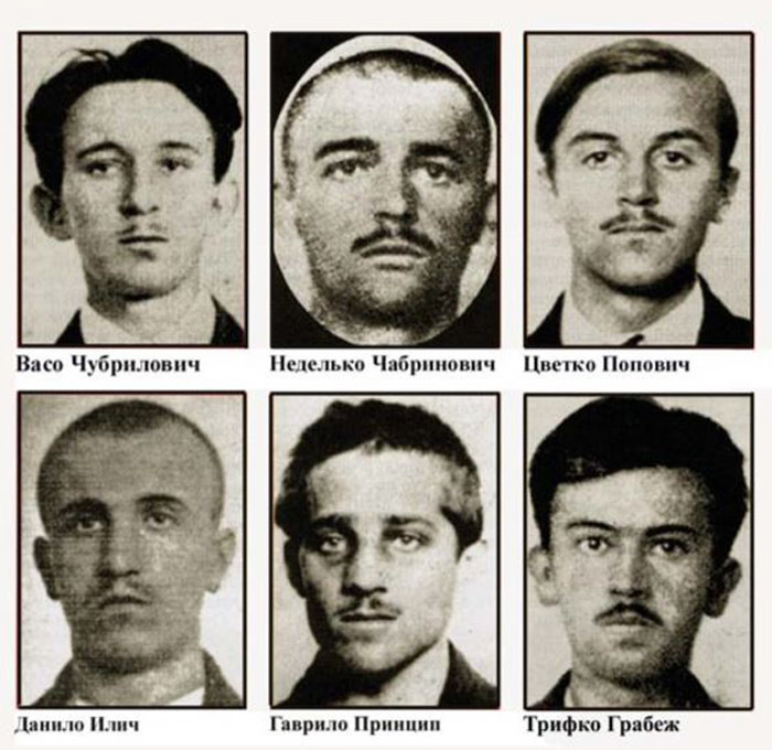 Шестеро участников-торпед. Организаторы старались действовать наверняка, интересный нюанс, капсулы с цианидом для самоубийства, оказались неэффективны. Фото для иллюстрация из открытых источников.