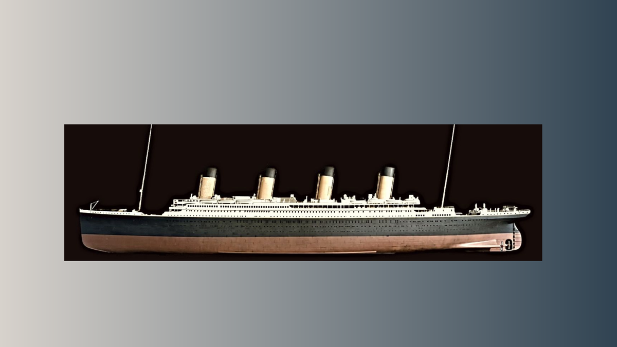 Титаник в "полный рост" вместе с мачтами. Источник: https://commons.wikimedia.org/wiki/File:Titanic_Portside_Diagram.jpg