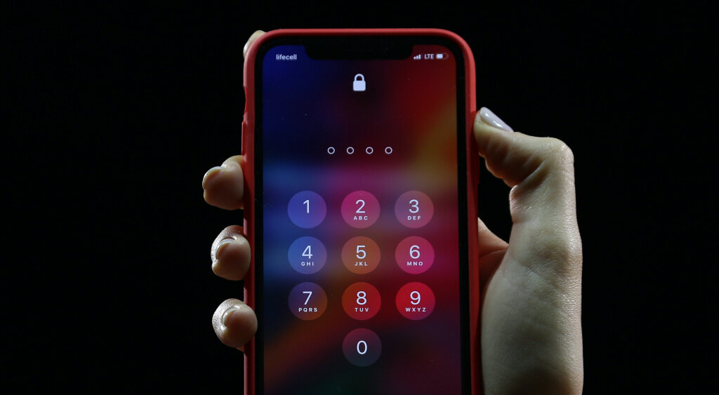    iPhone