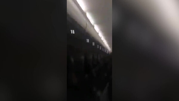 Сильная турбулентность на борту самолёта, летящего сквозь грозу. Видео © Twitter / Noticias Guerrero Hoy