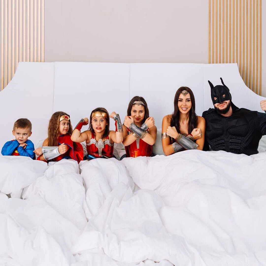    Оксана Самойлова с мужем и детьми устроили фотосессиюСоцсети Оксаны Самойловой