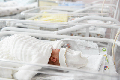    Недоношенные тройняшки, которых спасли в Наро-Фоминском перинатальном центре в Подмосковье ©Пелагия Тихонова РИАМО