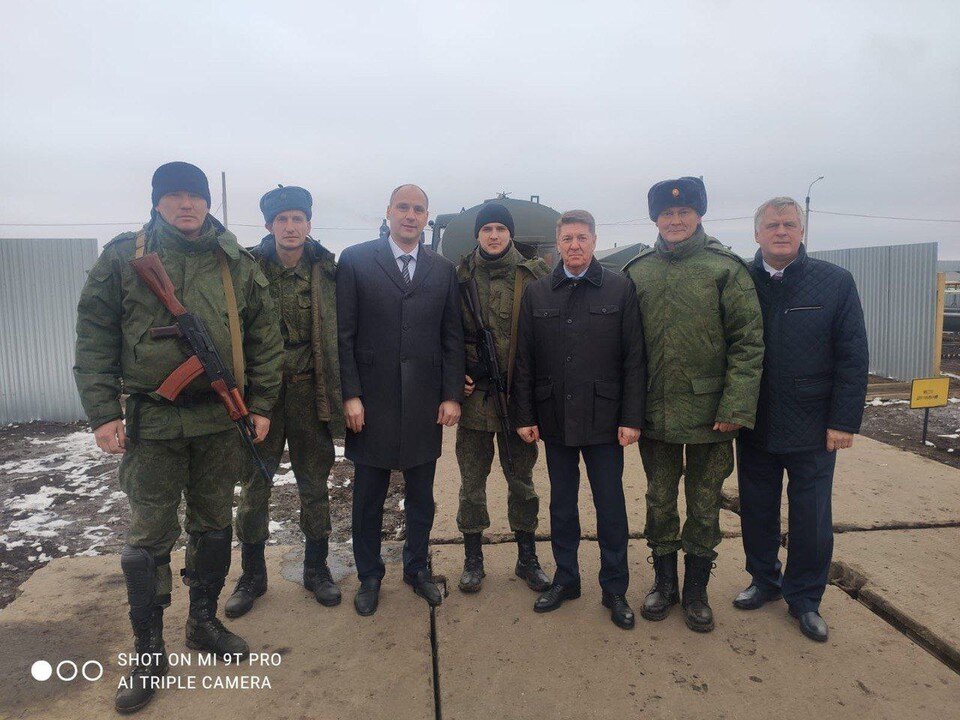     Власти поддерживают связь с нашими бойцами, которые проходят подготовку в других регионах  Правительство Оренбургской области