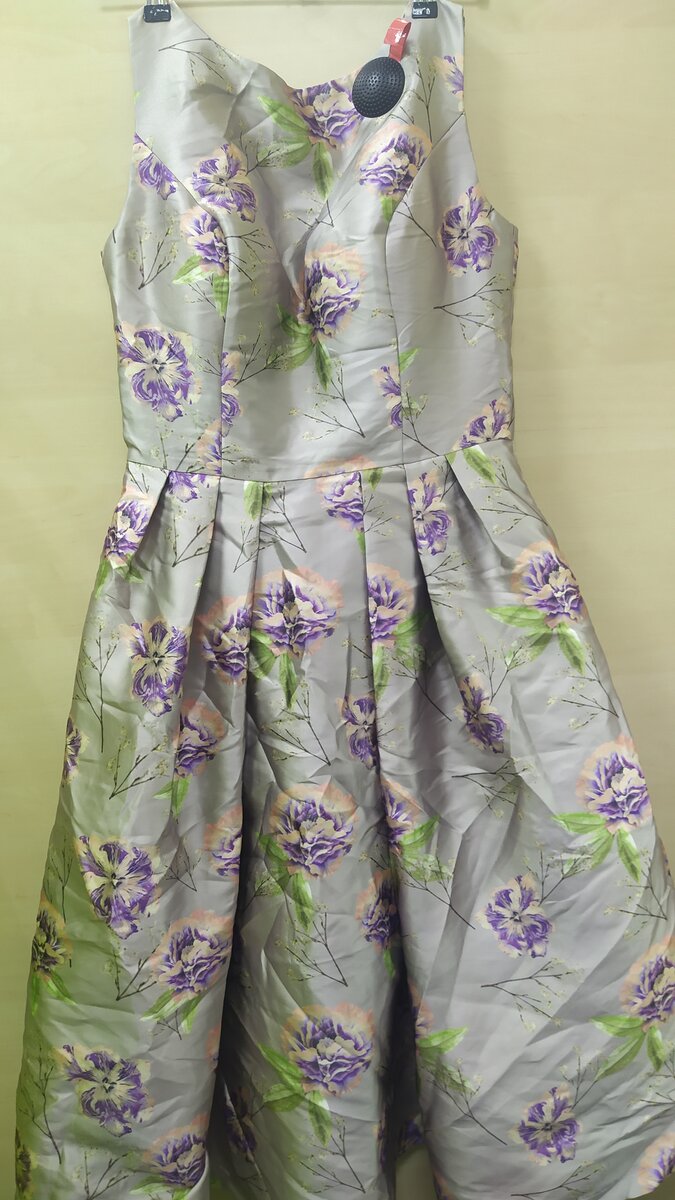 Платье Chi Chi London.