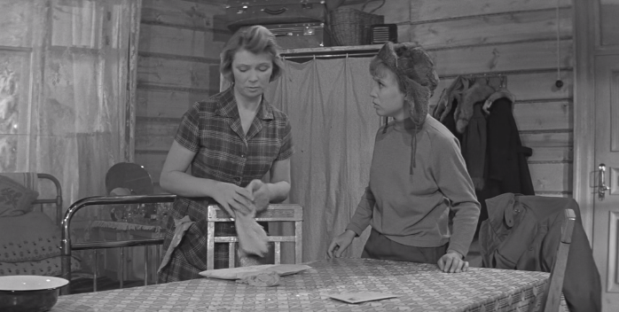 Кадр из фильма "Девчата"