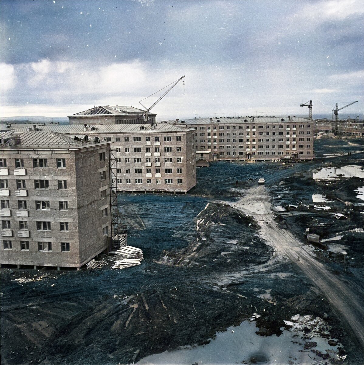 Старый норильск. Норильск 1997. Норильск 90-е. Норильск старый город. Норильск в 80-е годы.