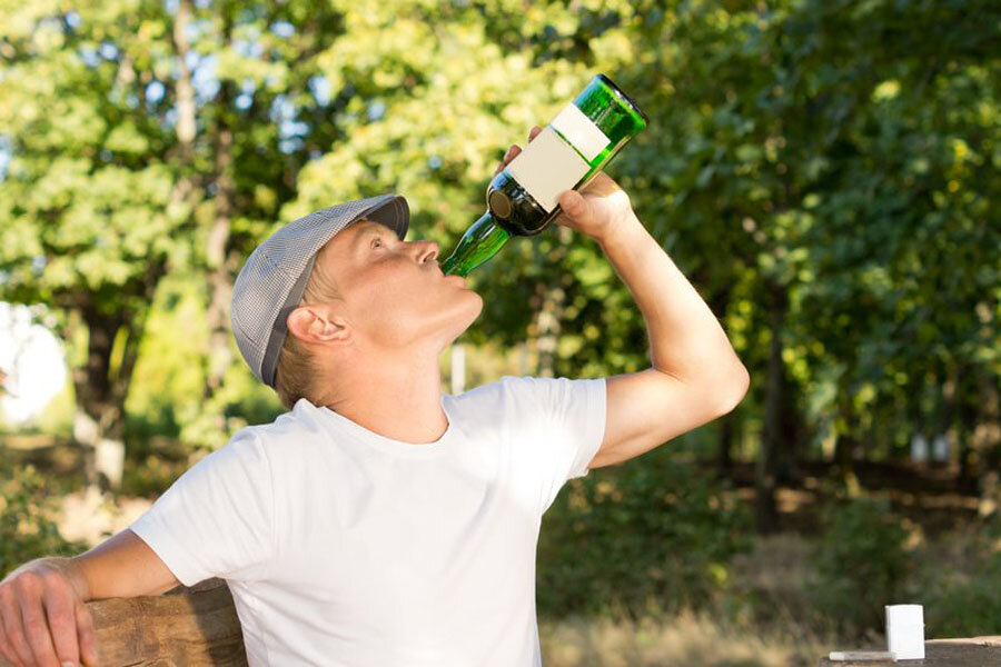 Что безопаснее — выпивать много, но редко, или мало, но регулярно? Люди пьют совершенно по-разному.-4