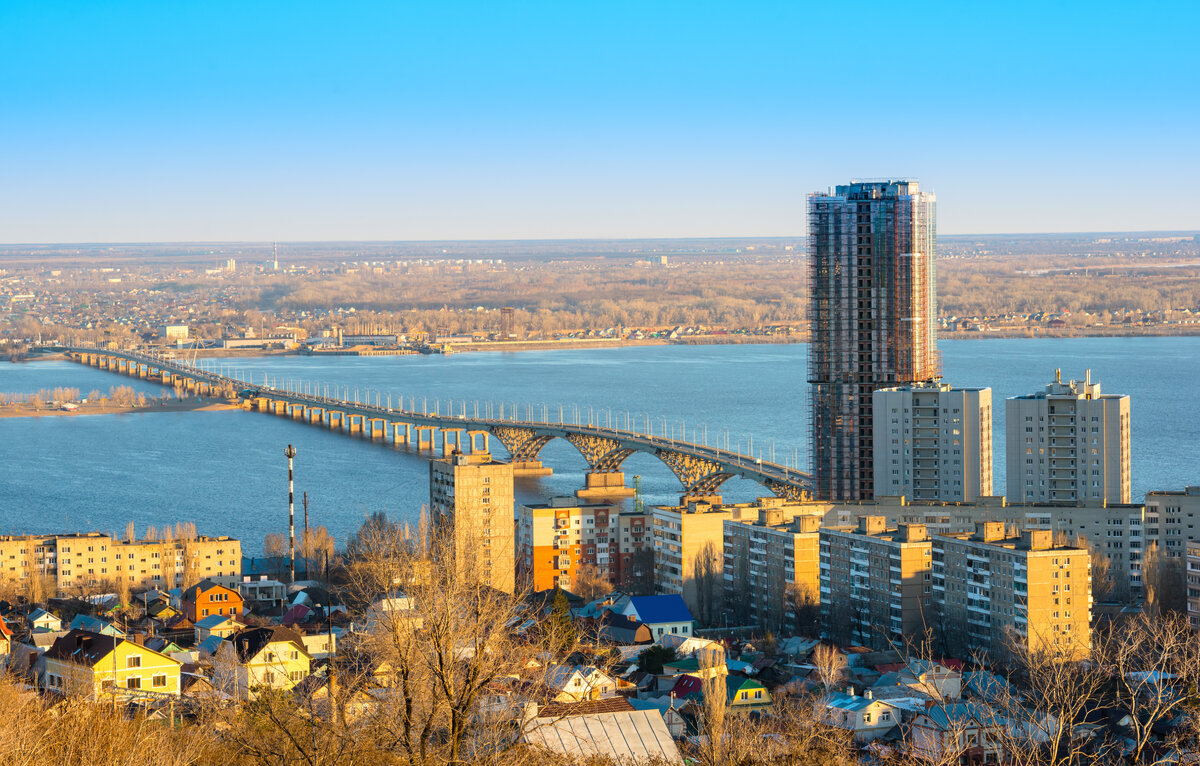    Саратов и Энгельс  Ailisa/Shutterstock/Fotodom, архив
