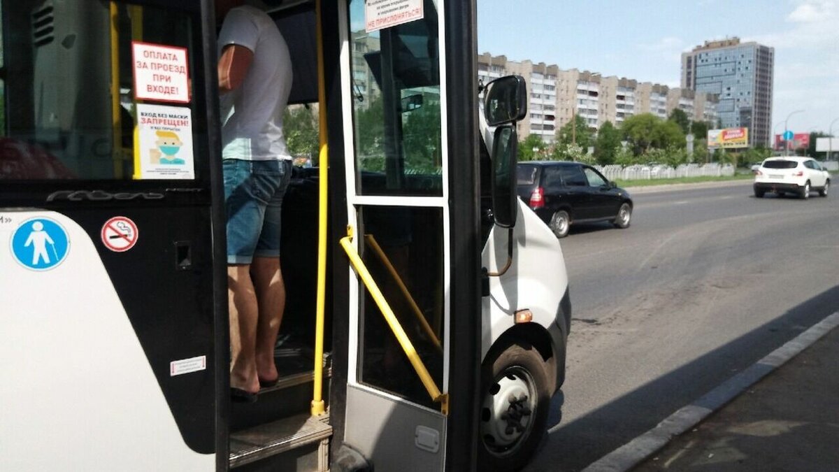     В Набережных Челнах местных жителей обвинили в отсутствии помощи в отношении проверок автобусов. Об отсутствии добровольцев среди граждан рассказал первый замглавы исполнительного комитета города Илья Зуев на еженедельном совещании.