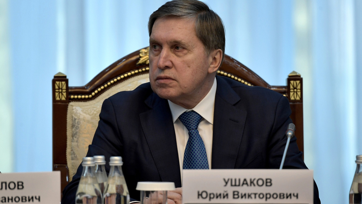 Об этом заявил помощник президента РФ Юрий Ушаков. "Он [Эмманюэль Макрон] много об этом говорит, о том, что хочет поддерживать контакт и диалог с Путиным, но пока конкретных шагов в этом контексте не делается", — отметил он. 
▪️Владимир Путин планирует посетить Бишкек для участия в саммите Евразийского экономического союза.

▪️Окно в Европу закрыто. Россия не получила квартиру в общеевропейском доме, хоть перспективы и были иллюзорными. Зато есть консолидация элит и общества внутри страны.