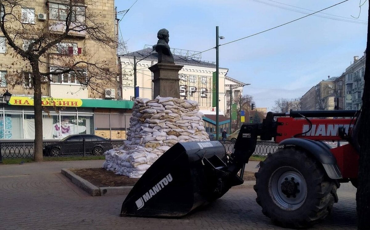 Покажите, что сносить!», или почему Украина, Польша и Прибалтика в  опасности | Сергей Миронов | Дзен