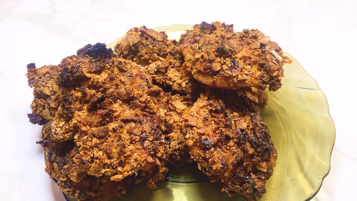    Куриные бедра в панировке