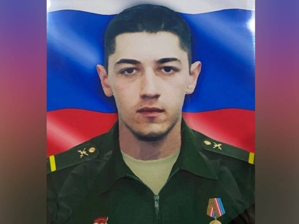    Контрактник из Оренбургской области 23-летний Ильназ Хабибрахманов погиб в Луганске