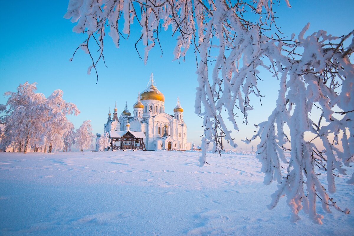 Белогорский Николаевский монастырь зима