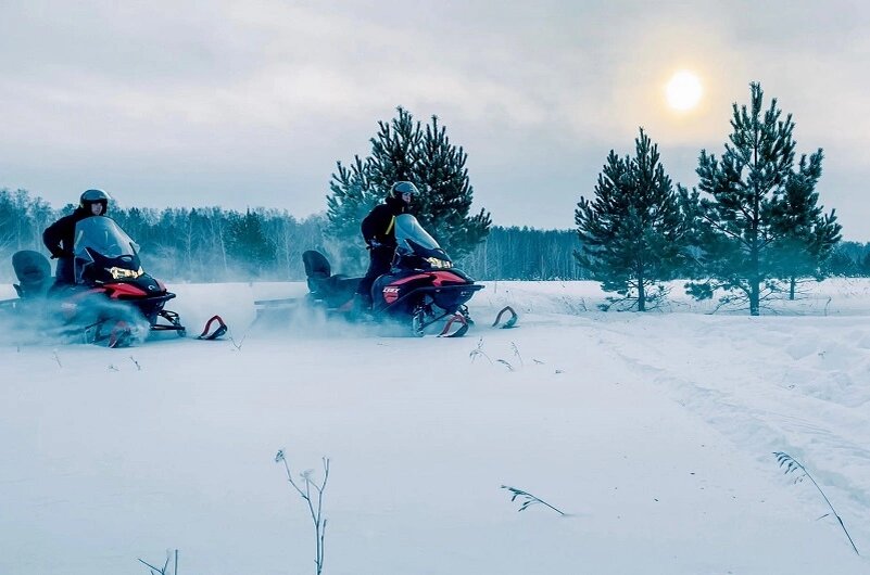 Где покататься на снегоходах на Урале? Компания «СнегоТРЕК»