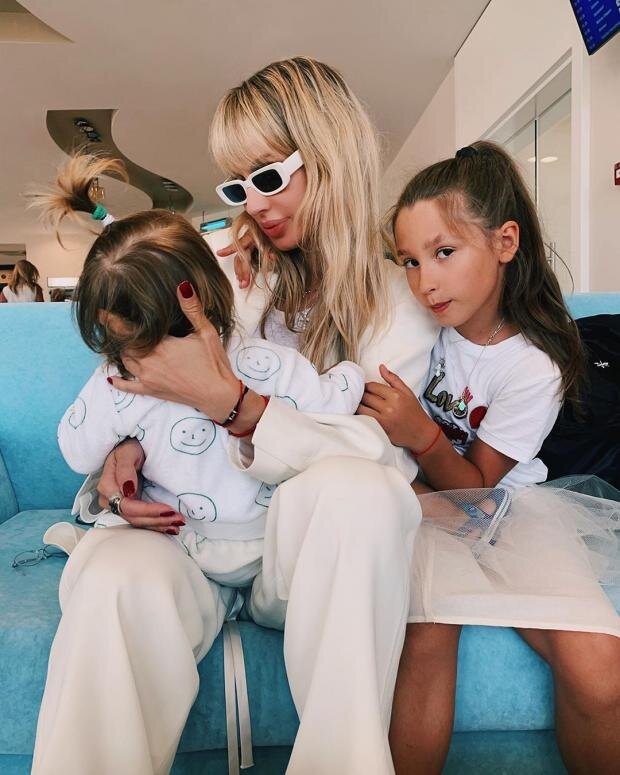 С. Лобода и дочери splenik.ru