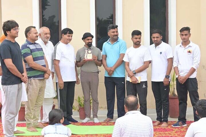 Женихи выстроились