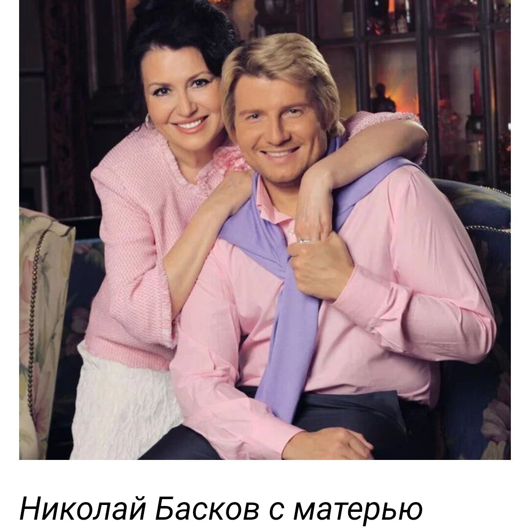 Даже спустя годы, он так и не смог смириться со смертью своего отца, как и  не смог сдержать слёз в эфире шоу 