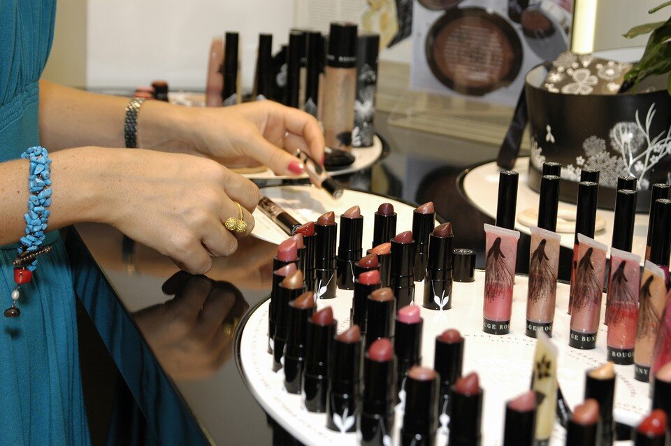     Ряд косметических брендов вернутся на российский рынок  GLOBAL LOOK PRESS