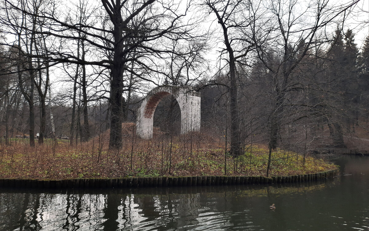 Русалкины ворота. Усадьба Царицыно. Фото автора.