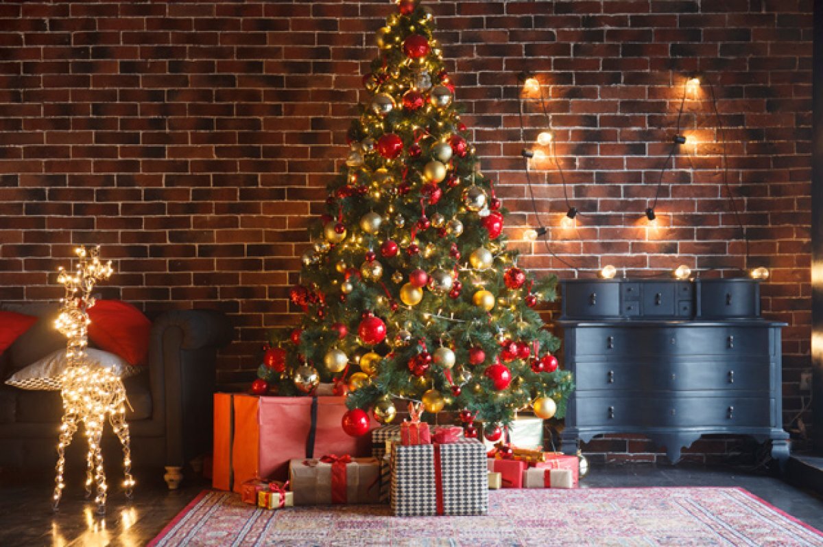    Ёлочка на миллион. Сколько денег тратят звёзды на новогодние украшения