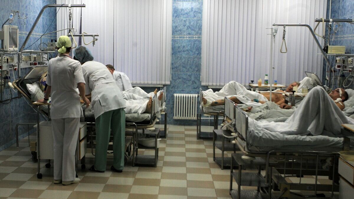    Пострадавшие в катастрофе поезда "Невский экспресс" в больнице РЖД© РИА Новости / Алексей Даничев