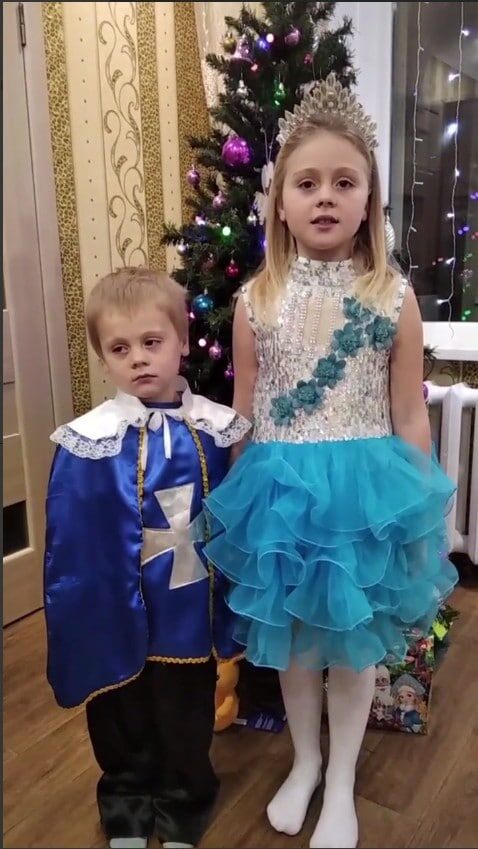    Сенатор Эдуард Исаков исполнил новогодние мечты трех детей с «Ёлки желаний»