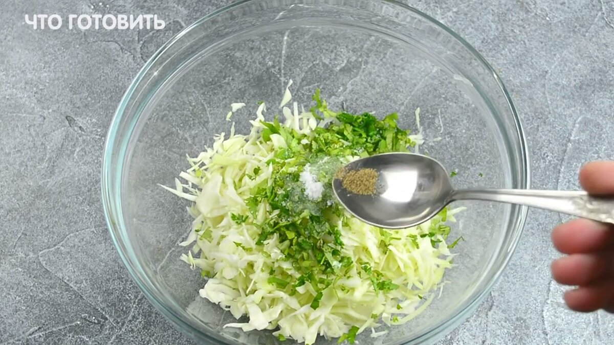 1. Салат с капустой, морковью и йогуртово-медовой заправкой