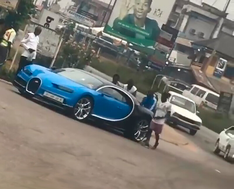 Bugatti Chiron Дубай 7777