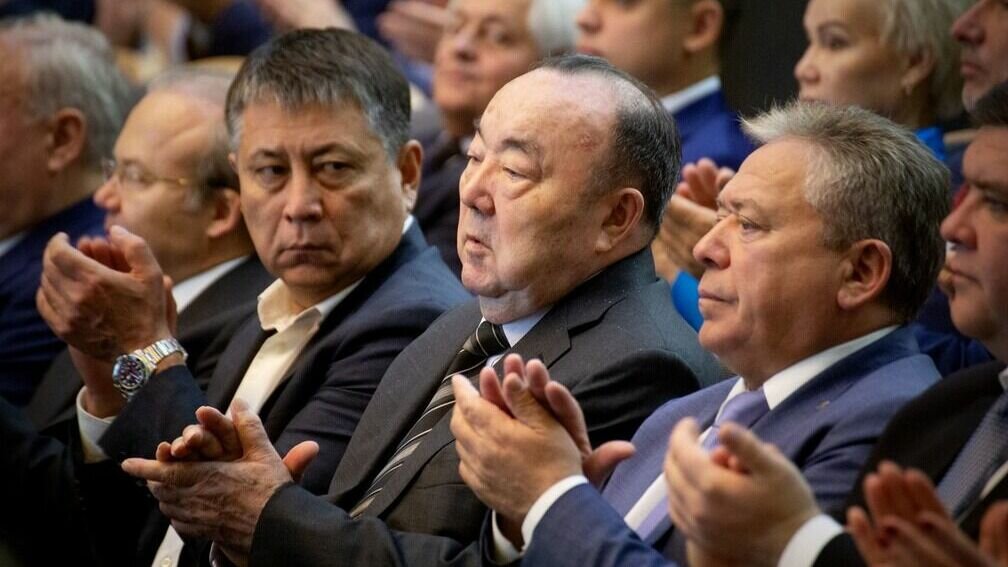     Муртаза Рахимов, руководивший республикой с 1993 по 2010 год, скончался в ночь с 11 на 12 января