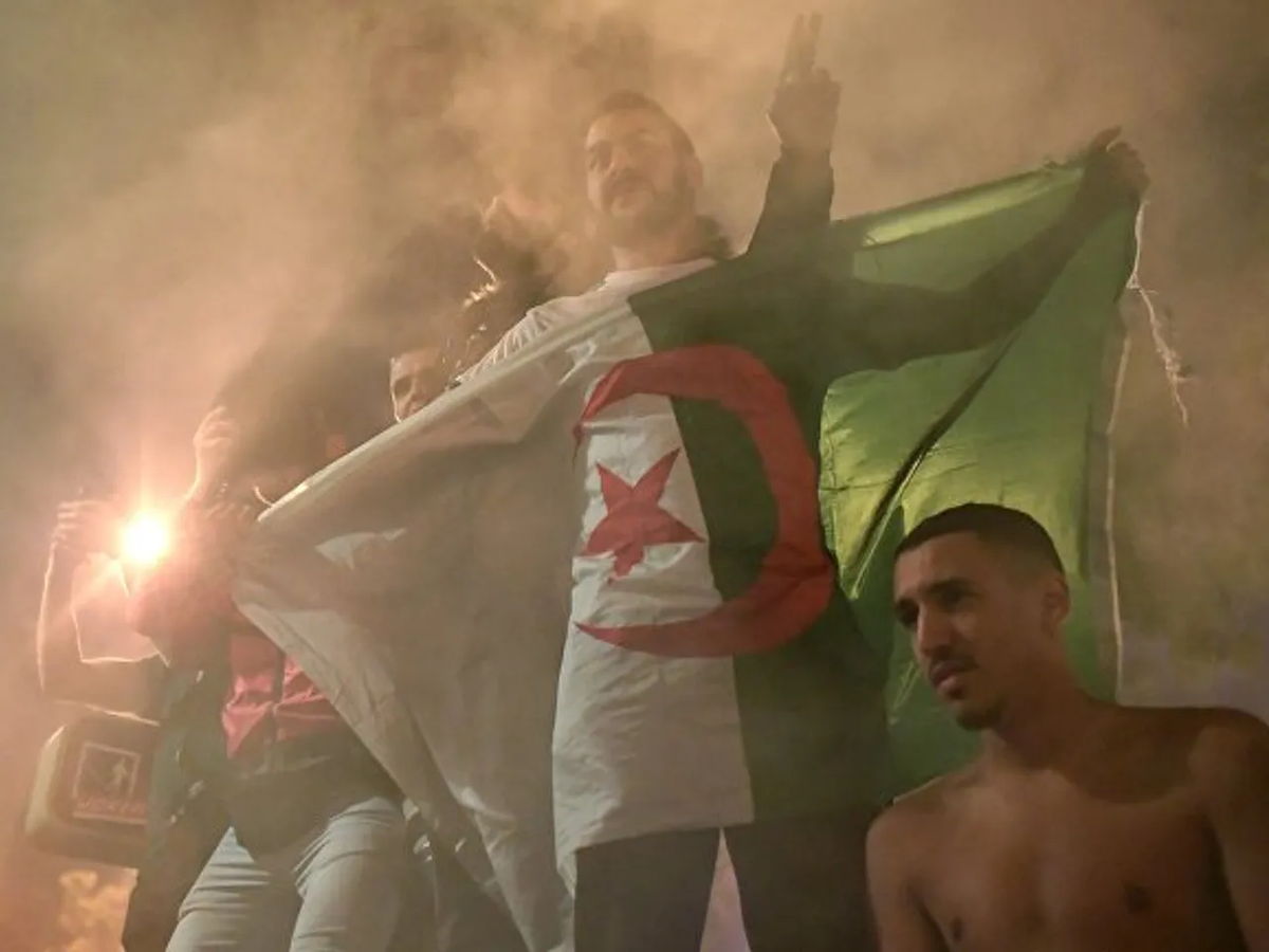 Колонизация Алжира: за что должна извиняться Франция? 