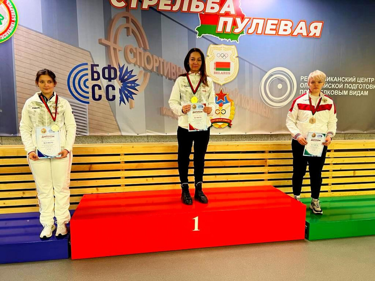    Оренбурженка Татьяна Харькова взяла бронзу на международных соревнованиях по стрельбе Елена Шкатова