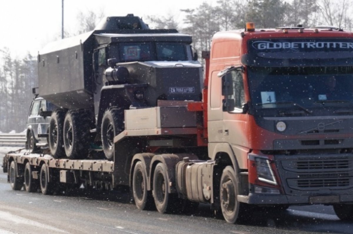    К бойцам из Башкирии в зону СВО отправился гумконвой с бронетехникой