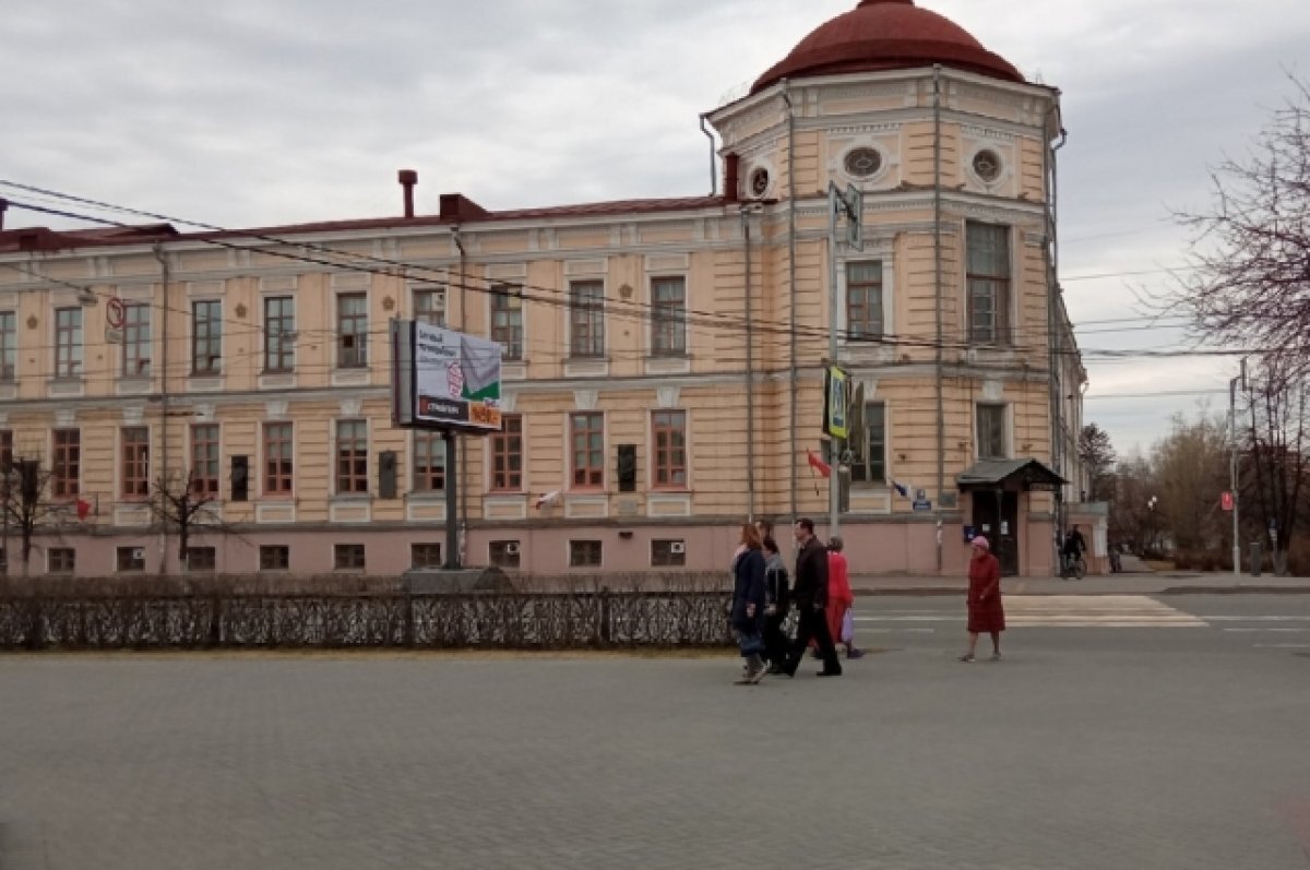    Знакомая вступилась за обвиненного в приставаниях томского преподавателя