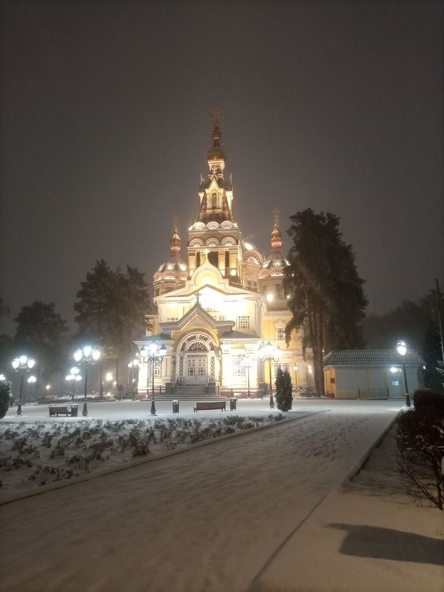 Вознесенский собор в парке 28 панфиловцев