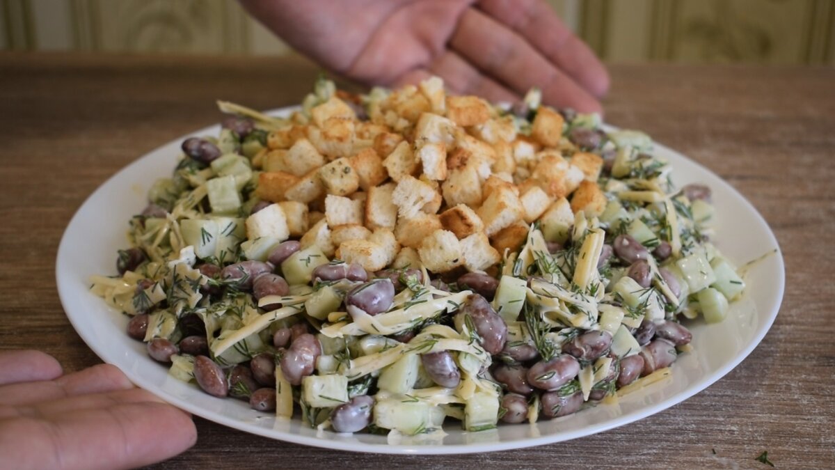 Лучшие Рецепты on Instagram: "Салат "Быстро и вкусно"☺ Этот салат настолько прос
