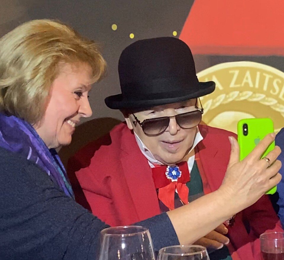     Легендарный дизайнер Вячеслав Зайцев отметил 85-летий юбилей в столичном ресторане «Яр». Игорь ПОЛЯКОВ