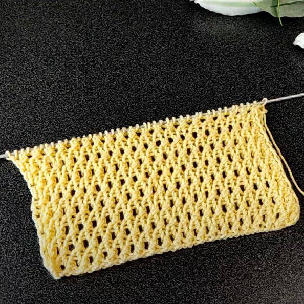    Ажурный узор спицамиИсточник: Скриншот из видео