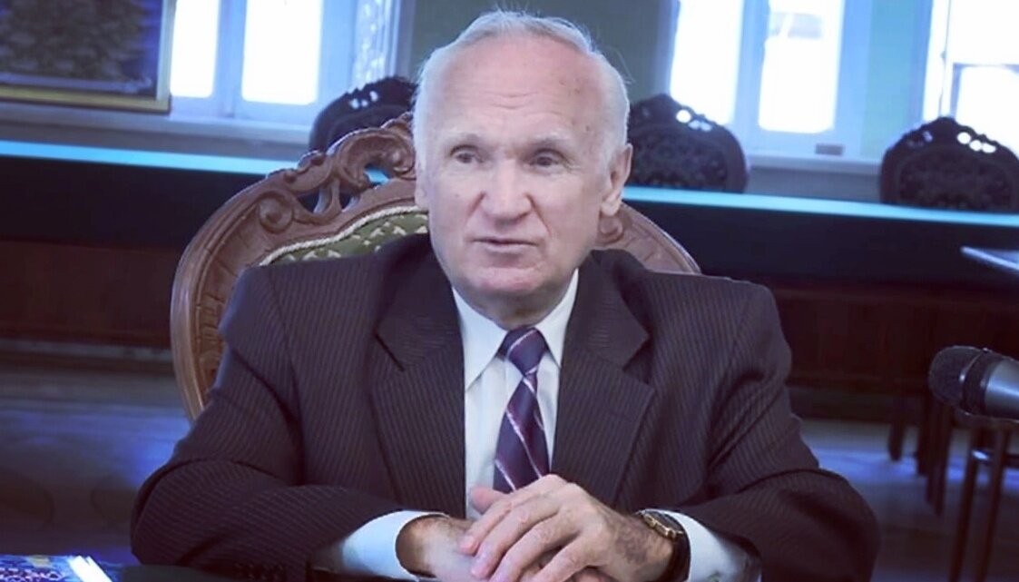 Алексей Ильич Осипов — учёный-богослов, педагог и публицист, доктор богословия, заслуженный профессор Московской духовной академии, апологет, проповедник, писатель, православный катехизатор. 