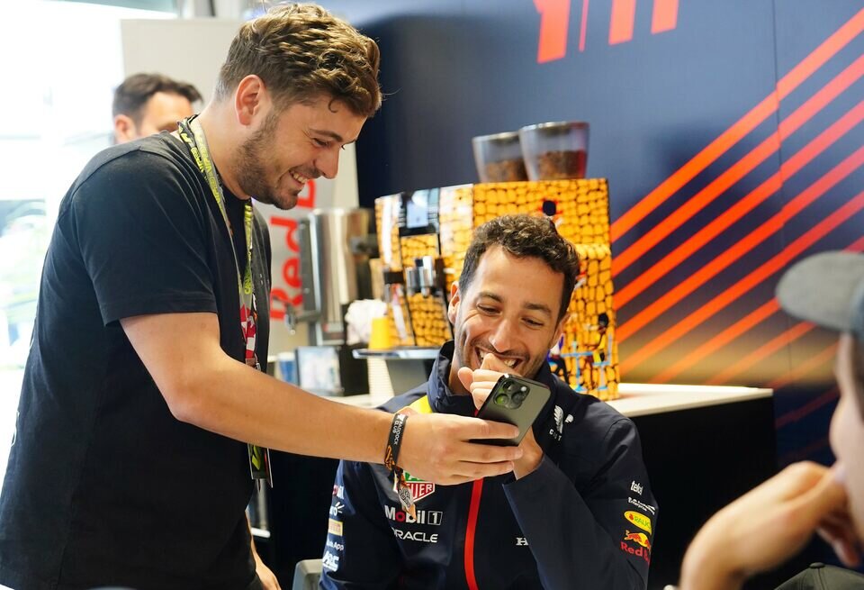    «Какой идиот придумал эту трансляцию?» Дебют Риккардо на ТВ обернулся проваломGetty Images / Red Bull Content Pool