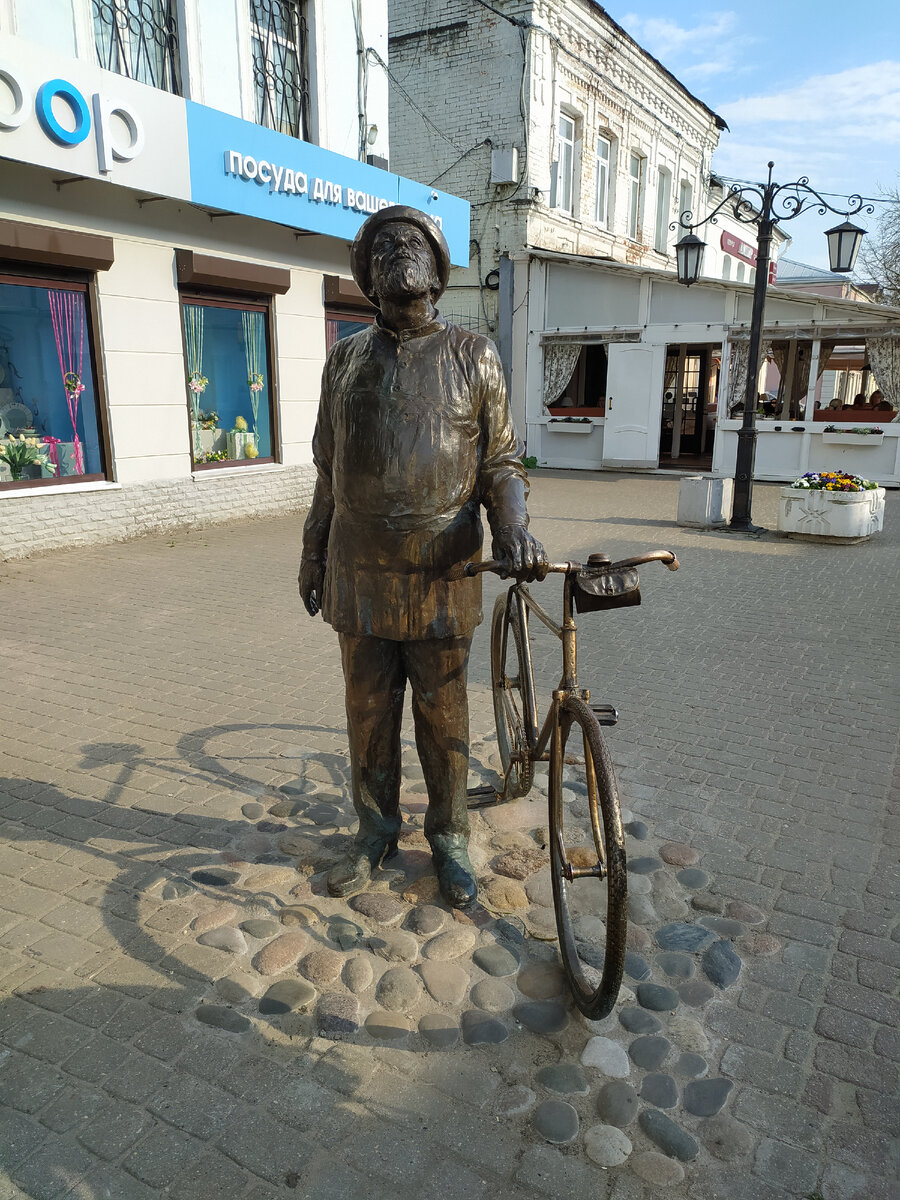 Циолковский на велосипеде и другие бронзовые скульптуры Калуги | Аннушка  Путешественница | Дзен