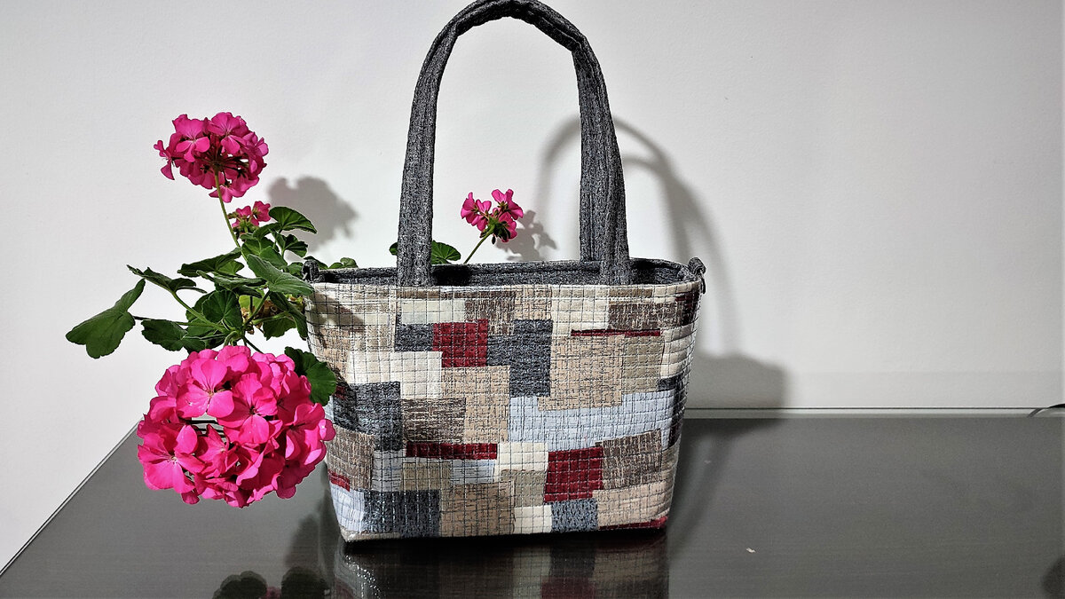 Размер: 27 х 20 х 9 см