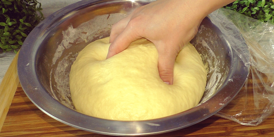Мой любимый рецепт сдобного теста для пирожков, пирогов, рулетов. Выпечка всегда получается мягкая, вкусная и пышная