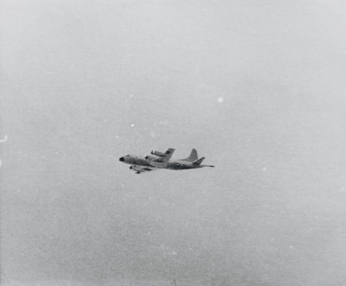 Облеты кораблей самолетами-обычная практика всех флотов. Фото автора