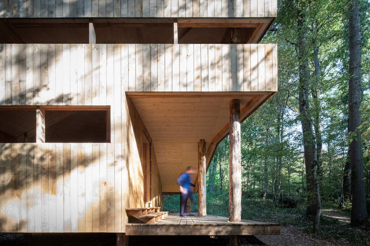 100% деревянный дом стал результатом конкурса проектов, инициированных замком Бурдезьер (Франция) в рамках второго фестиваля леса и дерева (2017).-2